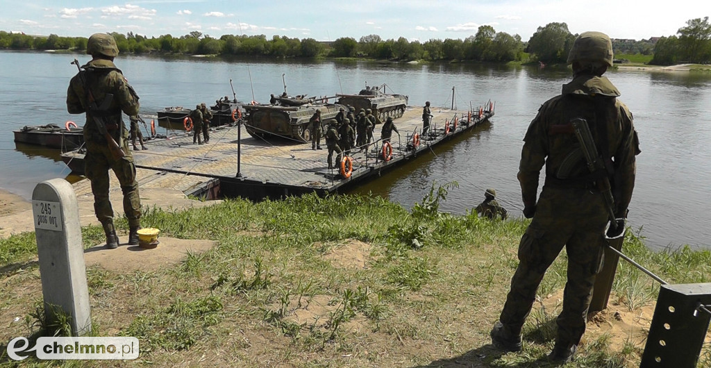 F 16 i śmigłowce na niebie, wybuchy pod Chełmnem
