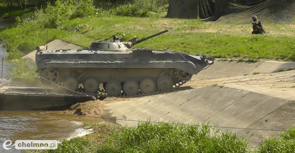 F 16 i śmigłowce na niebie, wybuchy pod Chełmnem