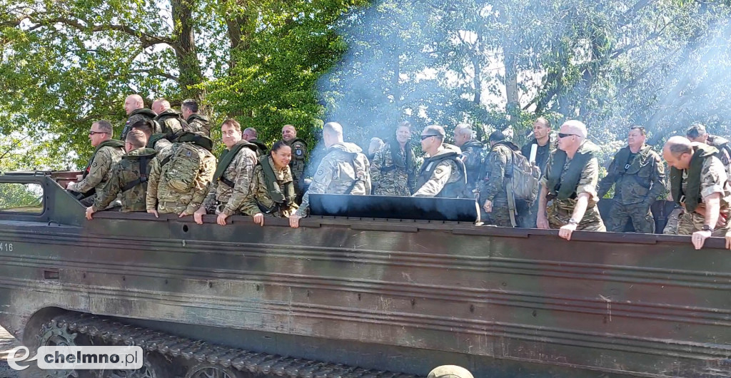 F 16 i śmigłowce na niebie, wybuchy pod Chełmnem