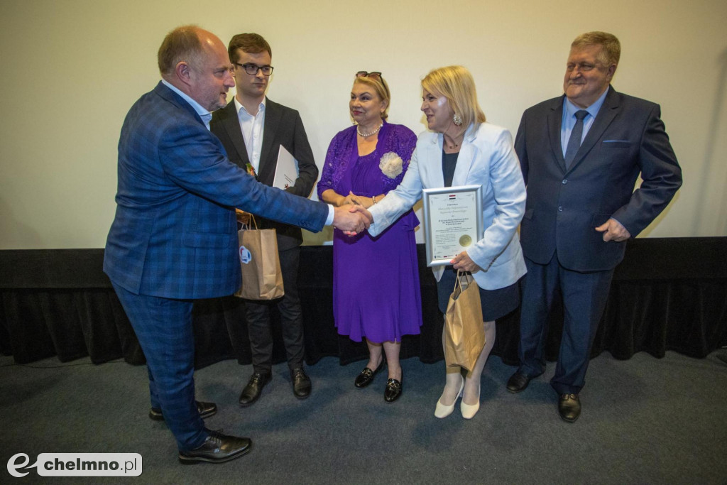Szkolni humaniści ze stypendiami