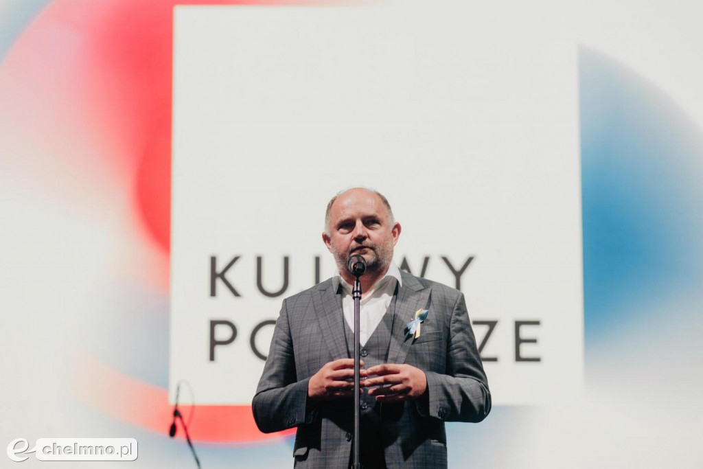 Gwiazdy zaśpiewały „Pod wspólnym niebem”