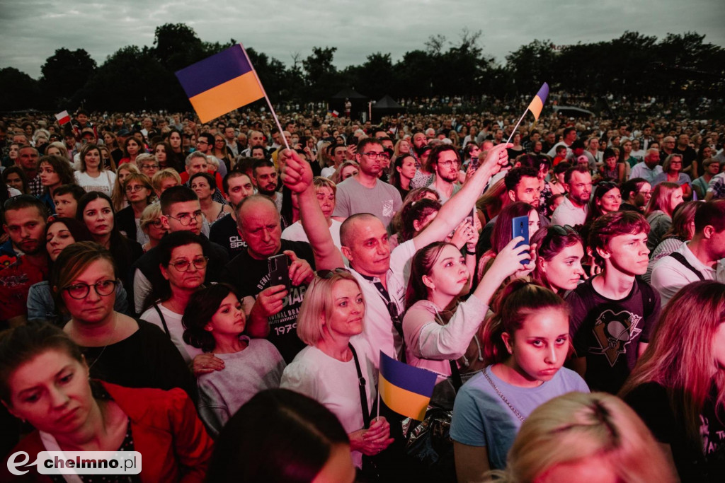 Gwiazdy zaśpiewały „Pod wspólnym niebem”