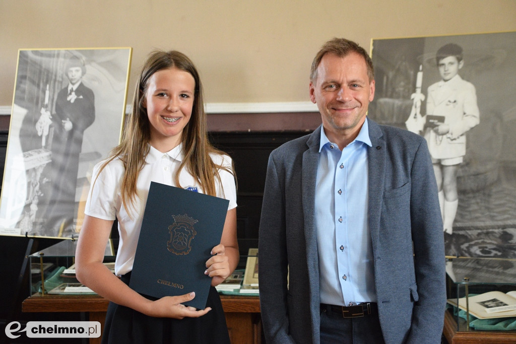 Nagrody burmistrza dla najlepszych uczniów