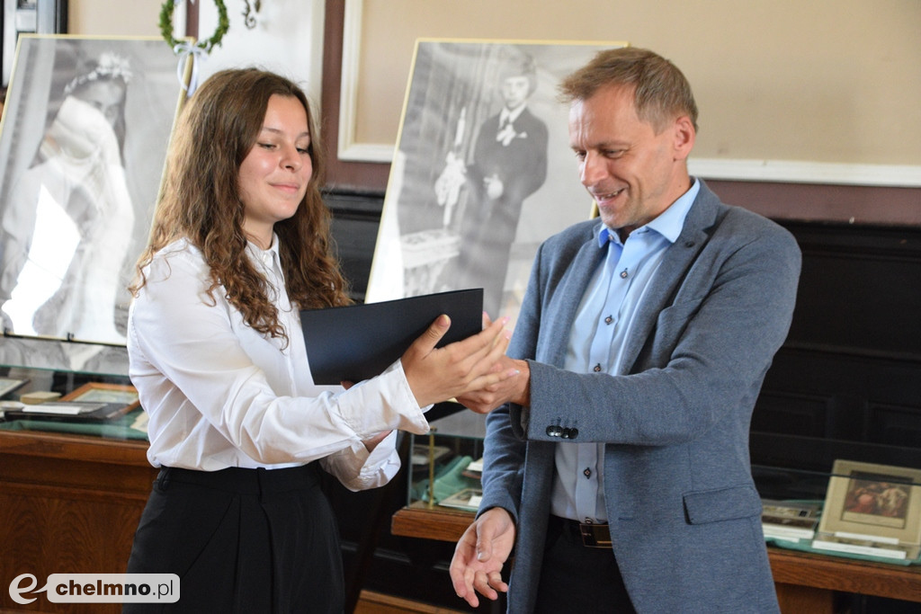 Nagrody burmistrza dla najlepszych uczniów