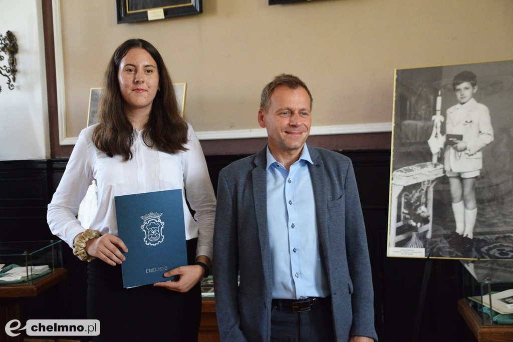 Nagrody burmistrza dla najlepszych uczniów