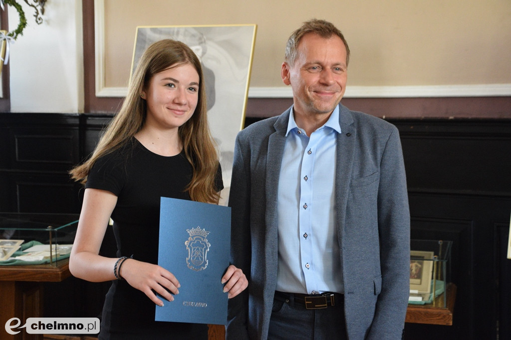 Nagrody burmistrza dla najlepszych uczniów