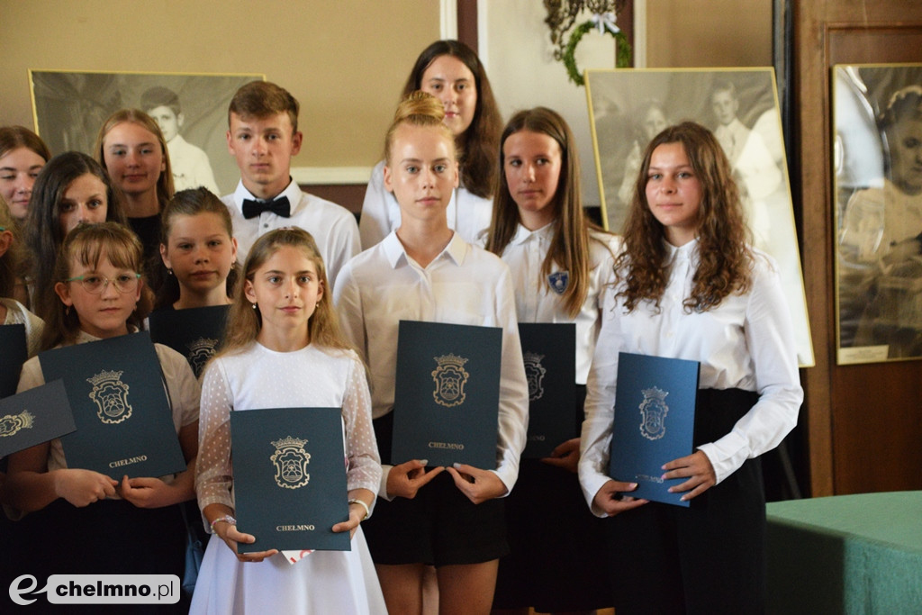 Nagrody burmistrza dla najlepszych uczniów