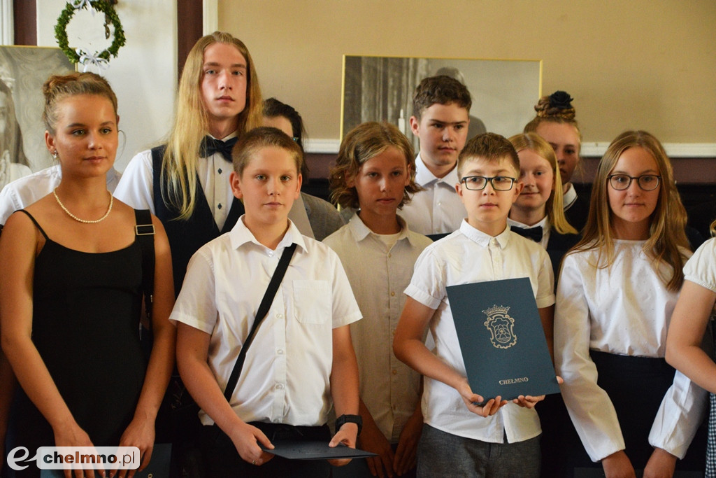 Nagrody burmistrza dla najlepszych uczniów