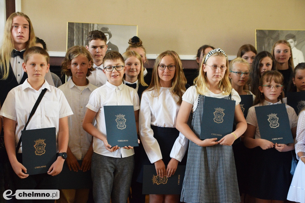 Nagrody burmistrza dla najlepszych uczniów