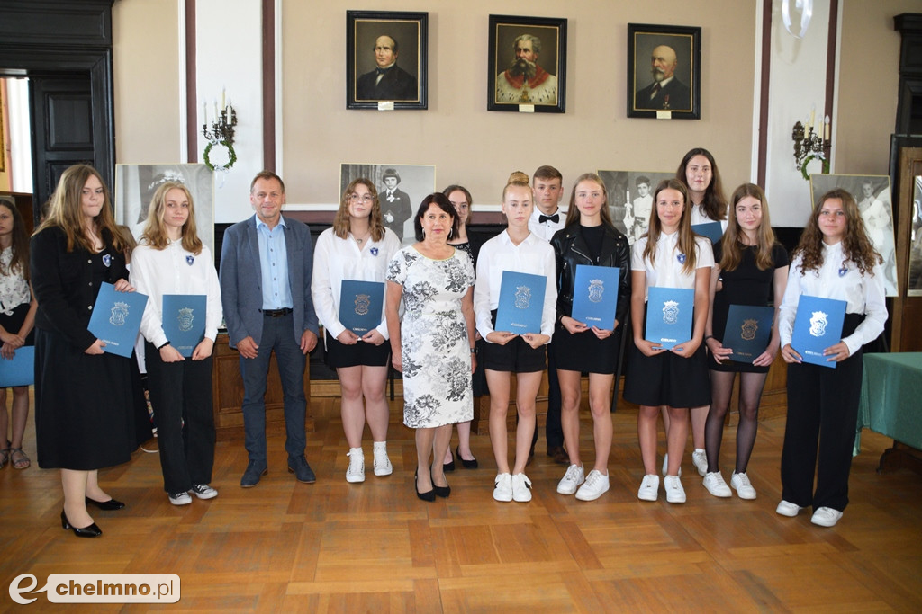 Nagrody burmistrza dla najlepszych uczniów