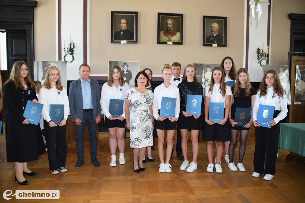 Nagrody burmistrza dla najlepszych uczniów