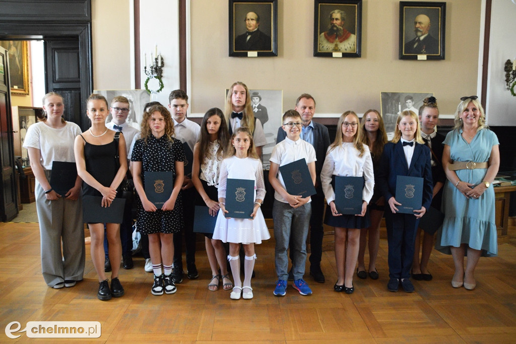 Nagrody burmistrza dla najlepszych uczniów