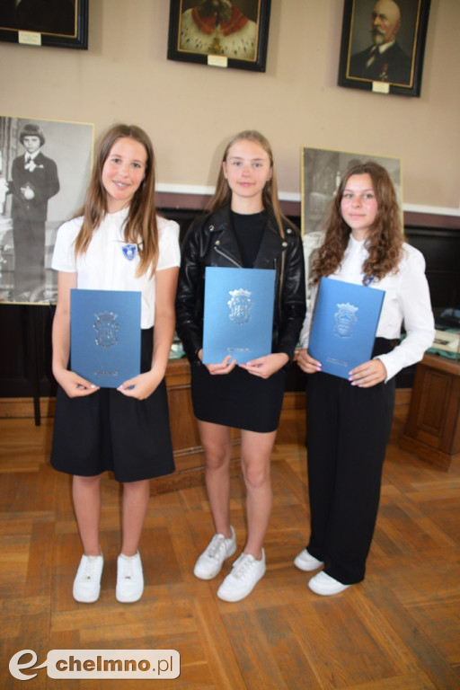 Nagrody burmistrza dla najlepszych uczniów