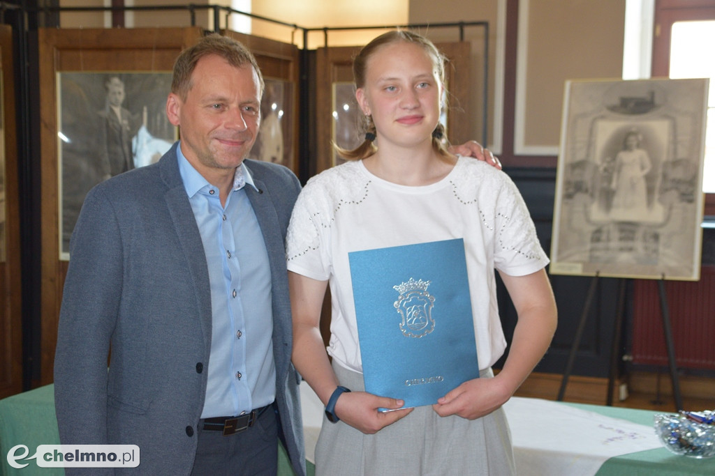 Nagrody burmistrza dla najlepszych uczniów