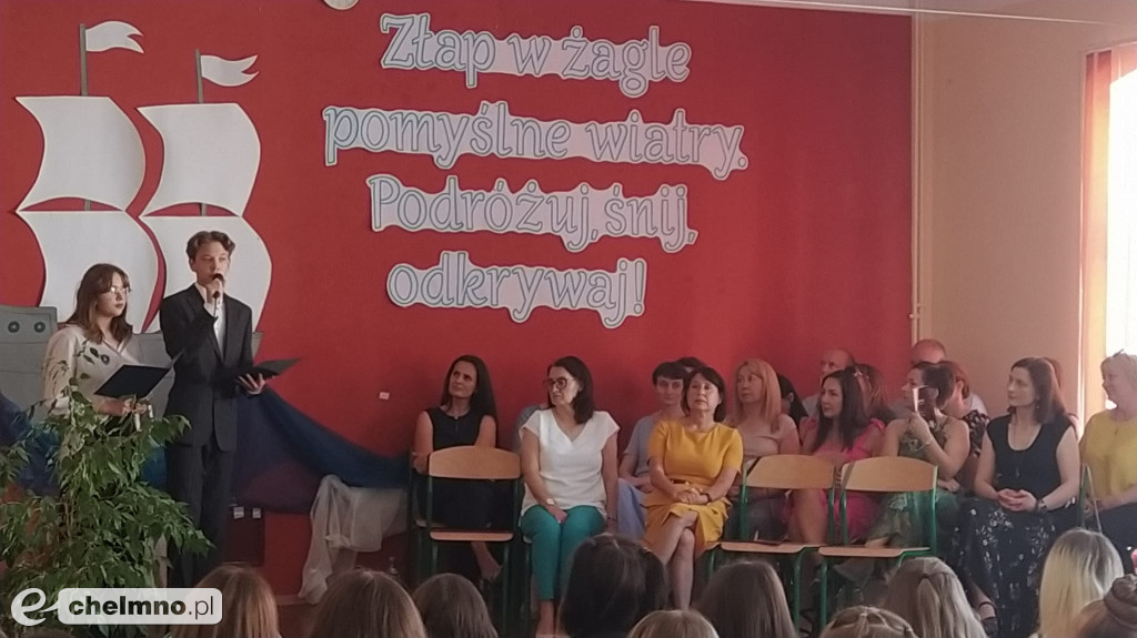 Wczorajsze pożegnanie absolwentów klas VIII w Dwójce