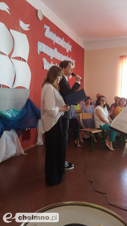 Wczorajsze pożegnanie absolwentów klas VIII w Dwójce