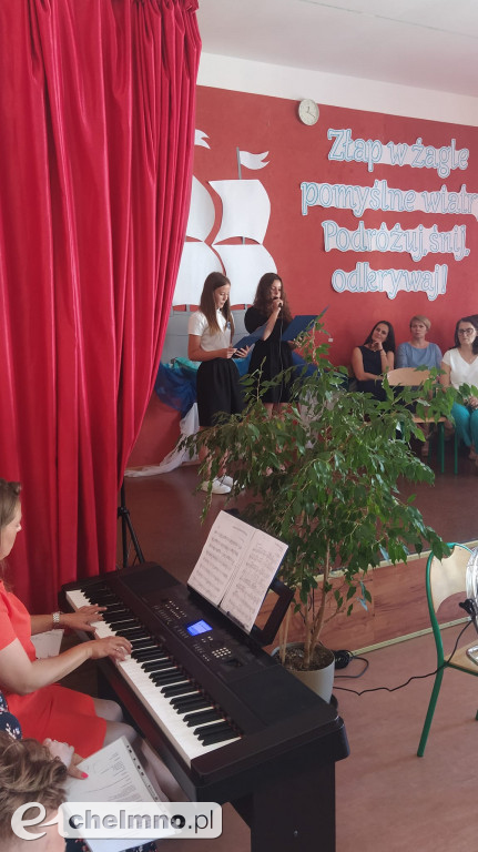 Wczorajsze pożegnanie absolwentów klas VIII w Dwójce