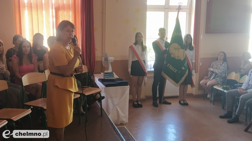 Wczorajsze pożegnanie absolwentów klas VIII w Dwójce