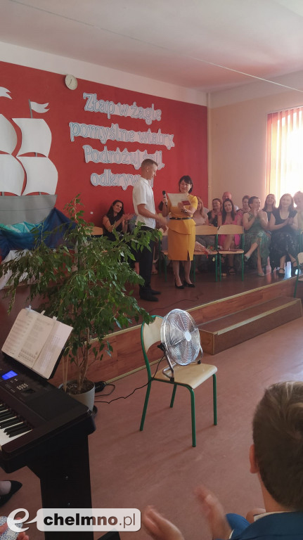 Wczorajsze pożegnanie absolwentów klas VIII w Dwójce