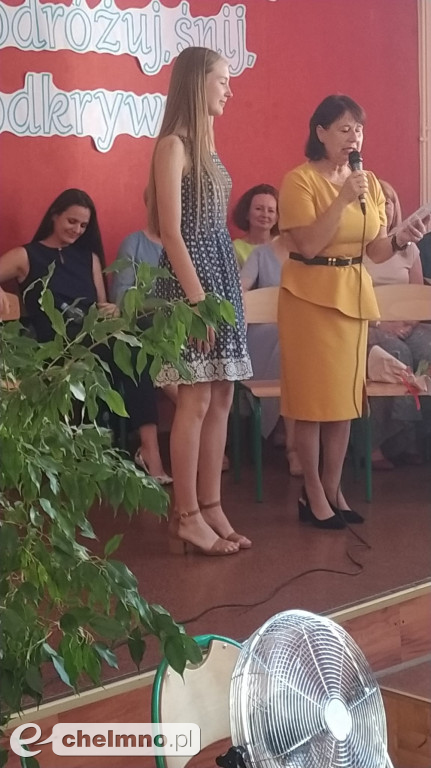 Wczorajsze pożegnanie absolwentów klas VIII w Dwójce