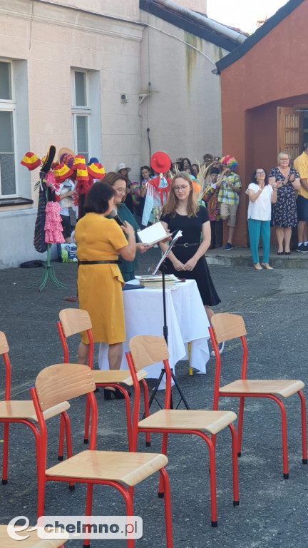 Wczorajsze pożegnanie absolwentów klas VIII w Dwójce