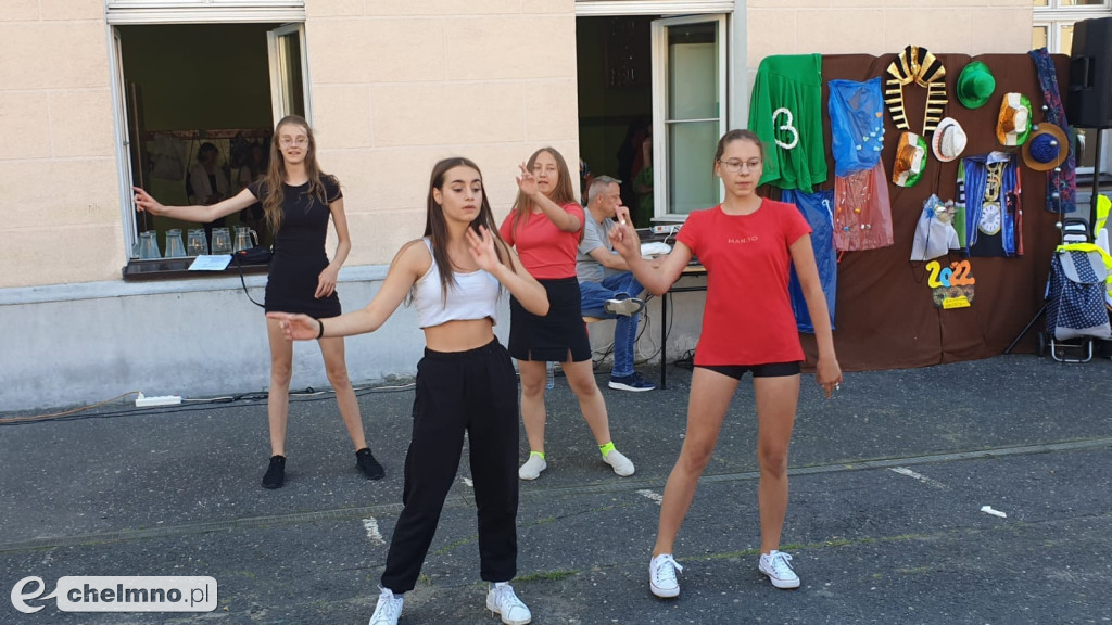 Wczorajsze pożegnanie absolwentów klas VIII w Dwójce