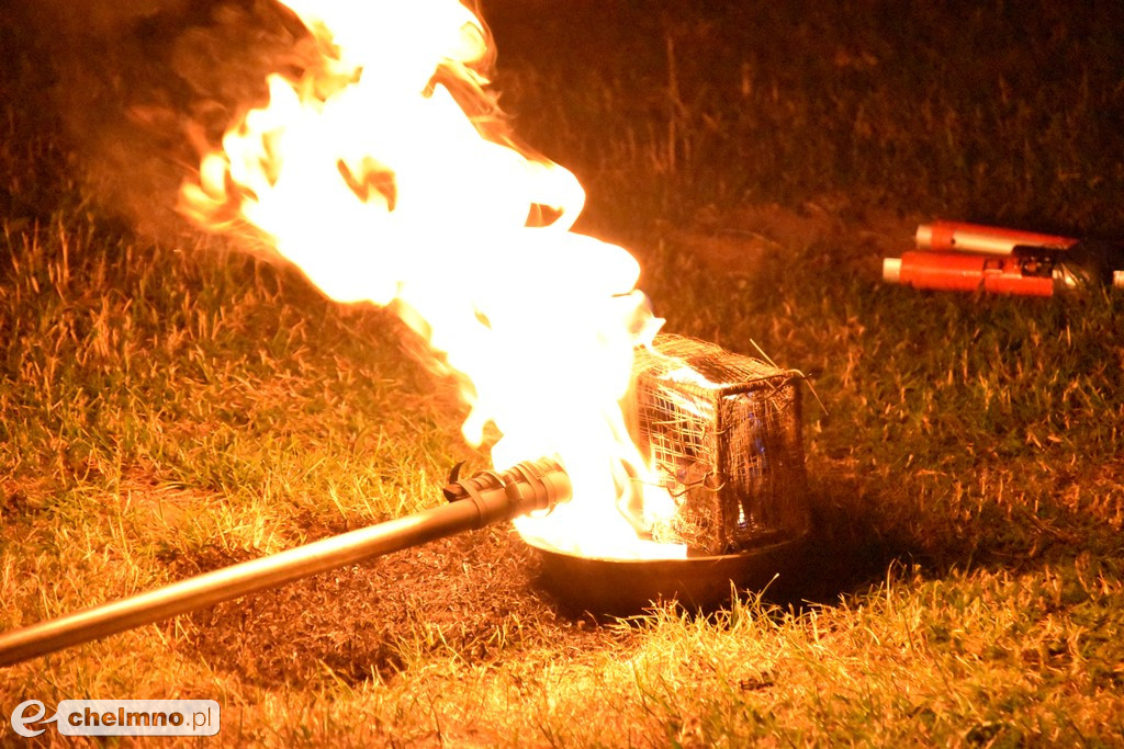 Efektowny pokaz Fire Show nad Jeziorem Starogrodzkim