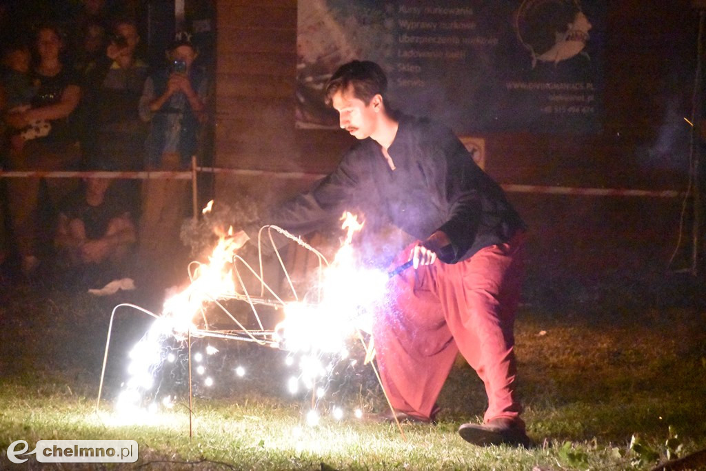 Efektowny pokaz Fire Show nad Jeziorem Starogrodzkim