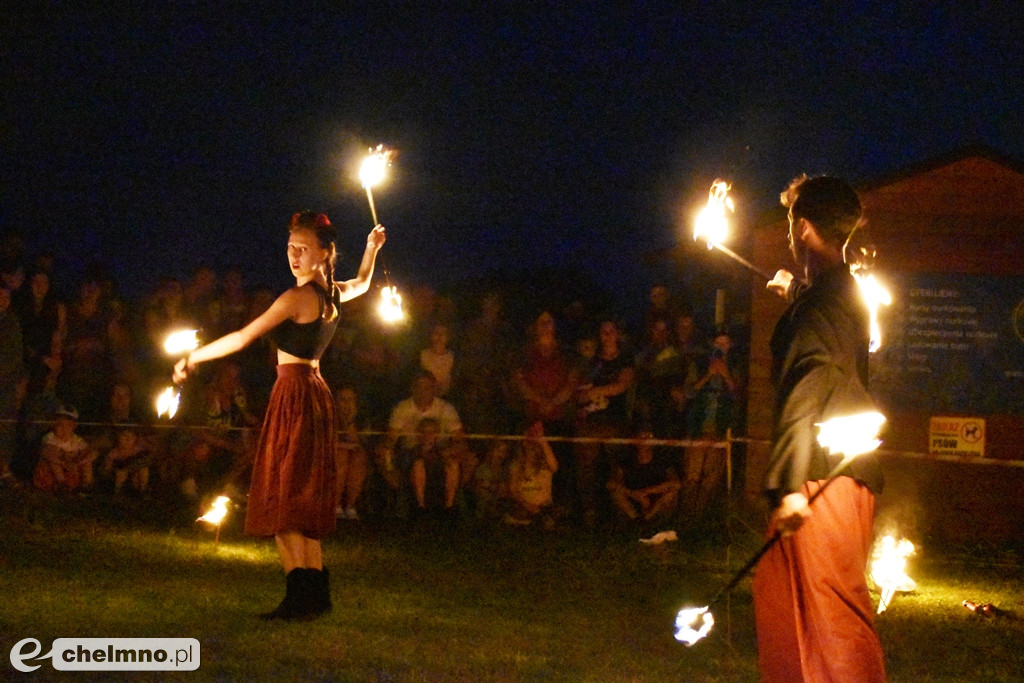 Efektowny pokaz Fire Show nad Jeziorem Starogrodzkim