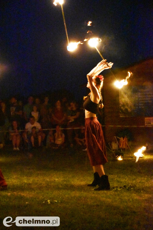 Efektowny pokaz Fire Show nad Jeziorem Starogrodzkim