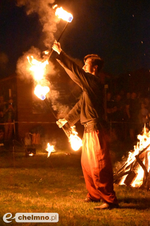 Efektowny pokaz Fire Show nad Jeziorem Starogrodzkim