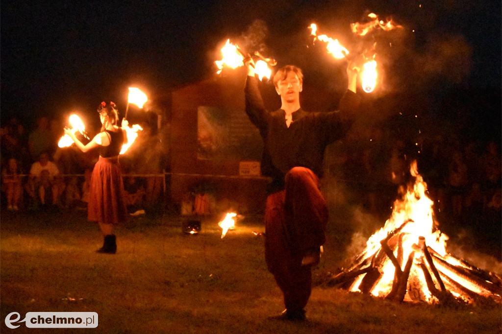 Efektowny pokaz Fire Show nad Jeziorem Starogrodzkim