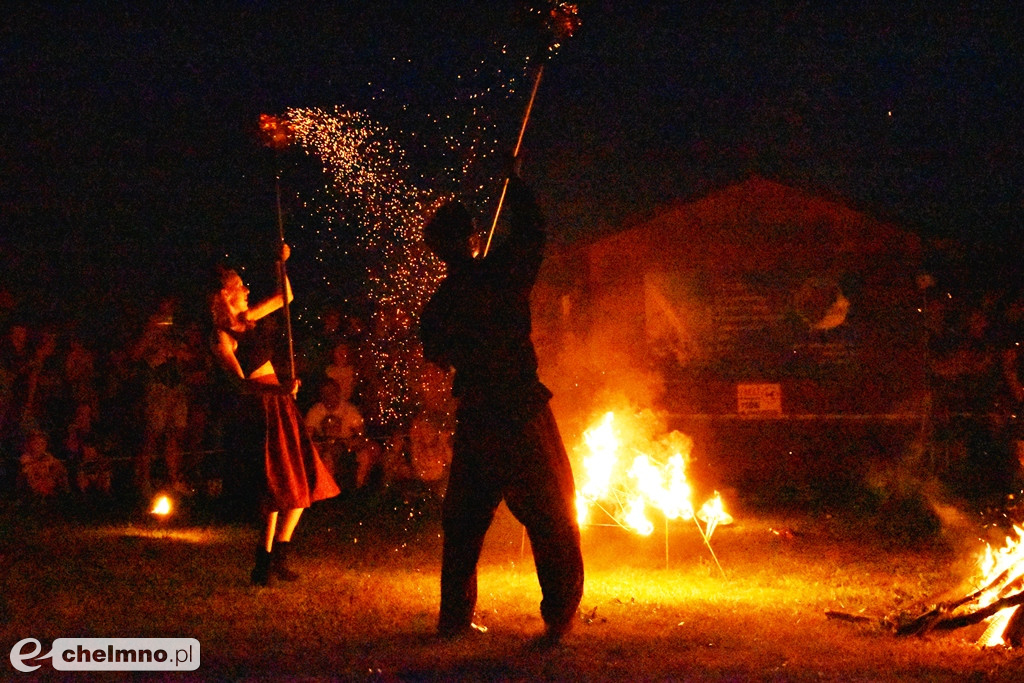Efektowny pokaz Fire Show nad Jeziorem Starogrodzkim