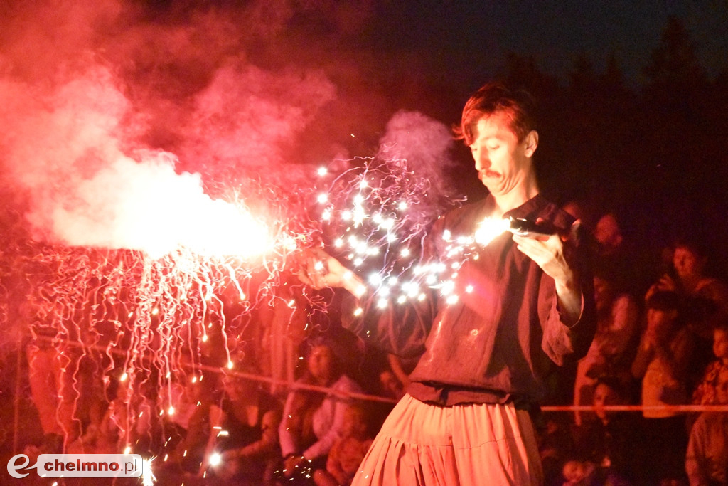 Efektowny pokaz Fire Show nad Jeziorem Starogrodzkim