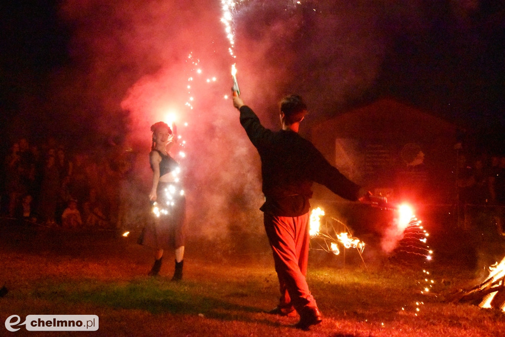 Efektowny pokaz Fire Show nad Jeziorem Starogrodzkim