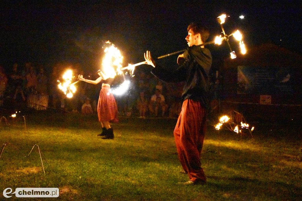 Efektowny pokaz Fire Show nad Jeziorem Starogrodzkim