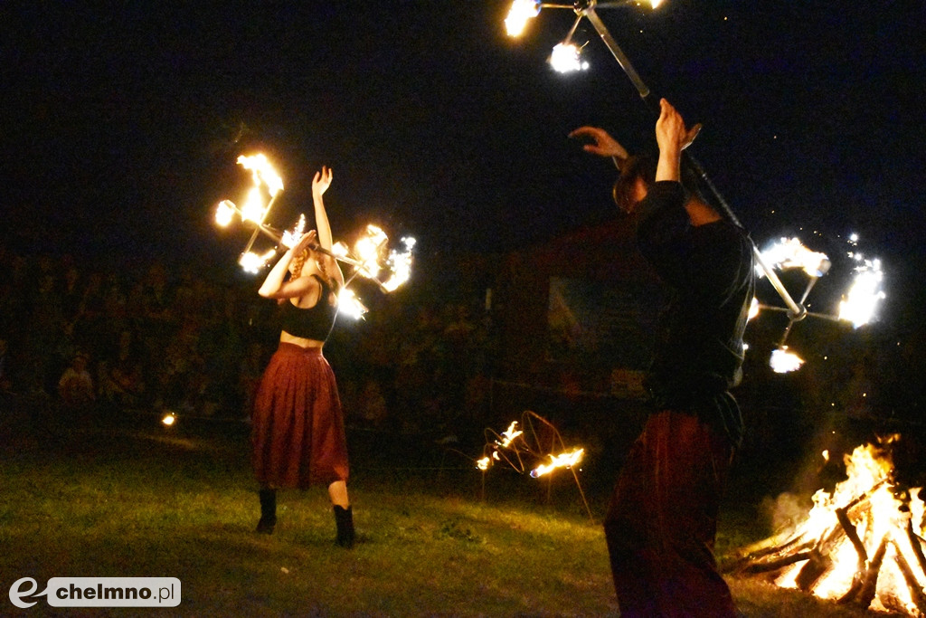Efektowny pokaz Fire Show nad Jeziorem Starogrodzkim