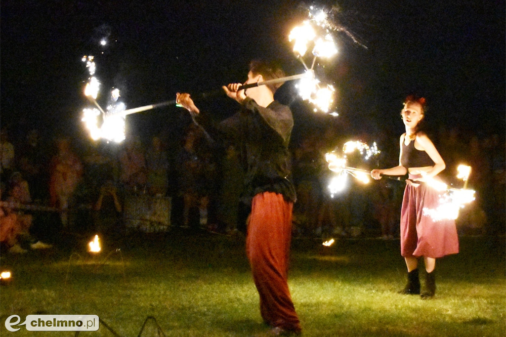 Efektowny pokaz Fire Show nad Jeziorem Starogrodzkim