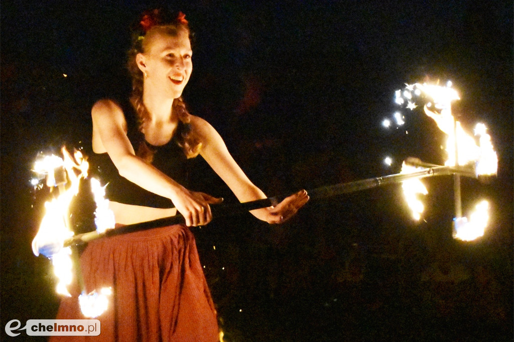 Efektowny pokaz Fire Show nad Jeziorem Starogrodzkim