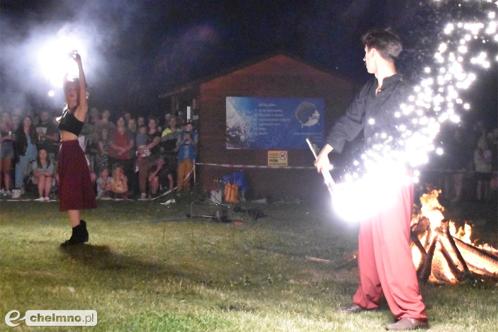 Efektowny pokaz Fire Show nad Jeziorem Starogrodzkim