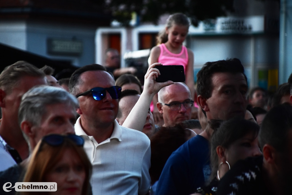 Charyzmatyczny koncert Kasi Kowalskiej. Tłumy na Rynku