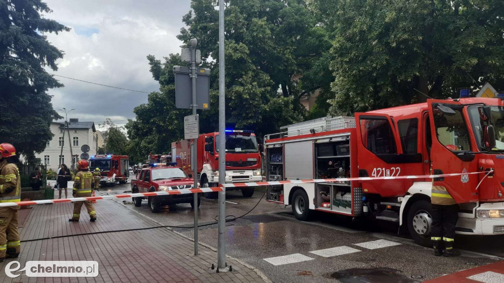 Pożar w kamienicy przy Dworcowej 17