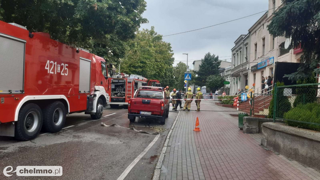 Pożar w kamienicy przy Dworcowej 17