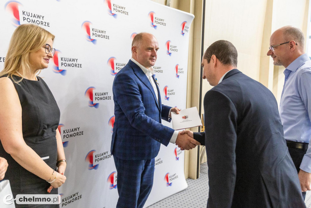 RPO: nowoczesny sprzęt dla szpitali i projekty pozarządówek