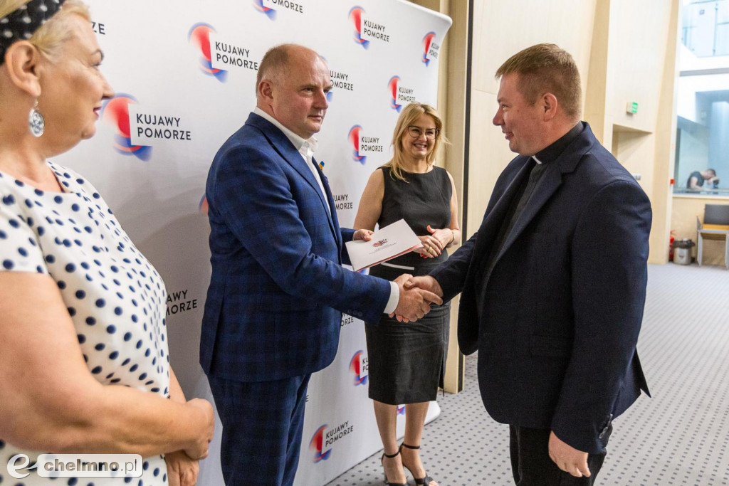 RPO: nowoczesny sprzęt dla szpitali i projekty pozarządówek