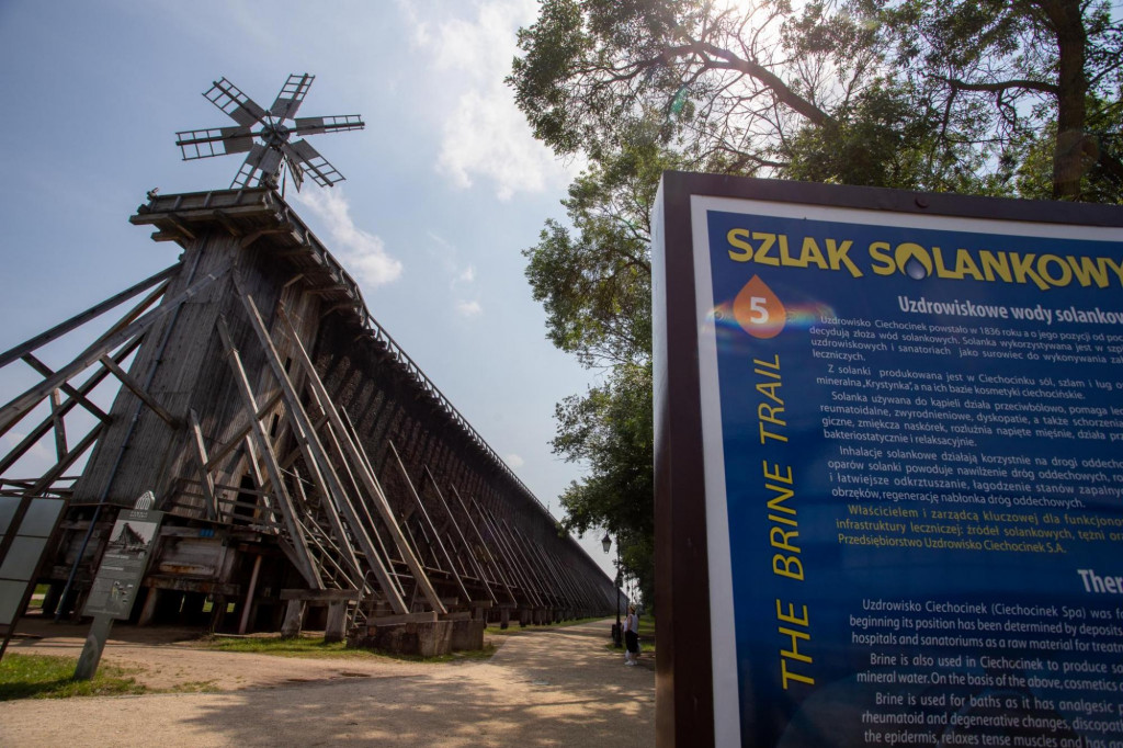 Lato pod ciechocińskimi tężniami