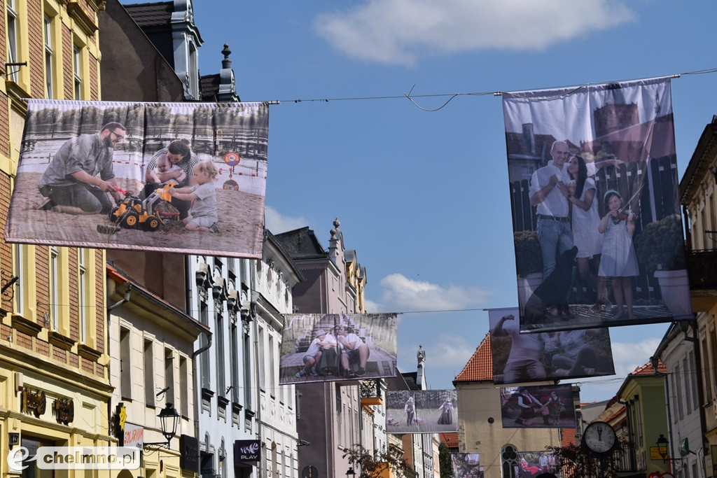 Radosne prace Ewy Porożyńskiej zdobią ulicę Grudziądzką
