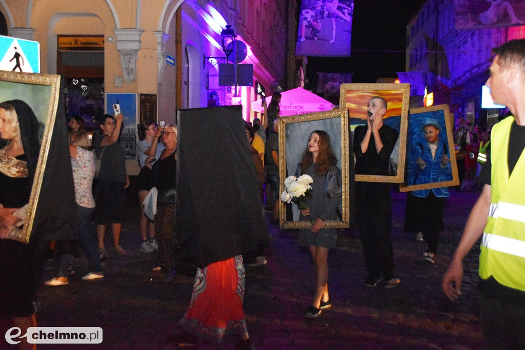 Wspaniała Parada Chodzących Obrazów Bum Bum Orkestar