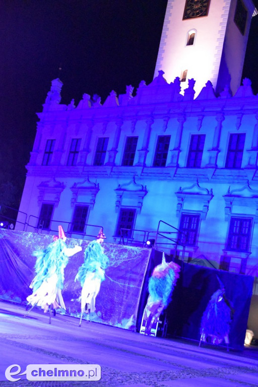 Spektakularna inscenizacja 