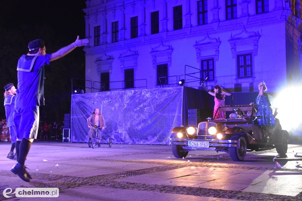 Spektakularna inscenizacja 